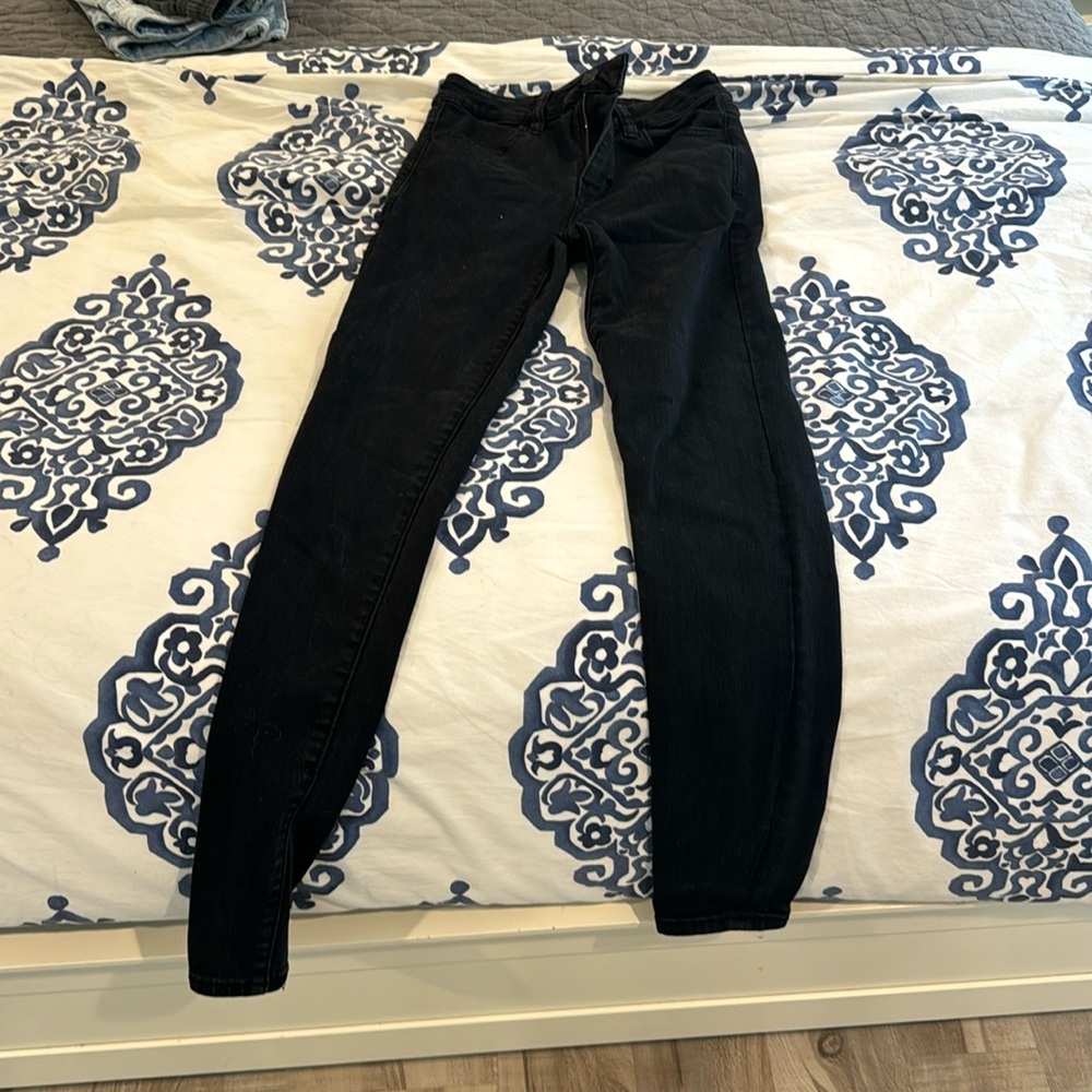 American Eagle skinny jeans